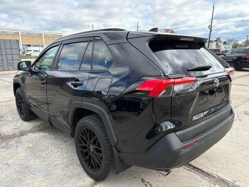 2019 Toyota RAV4 LE