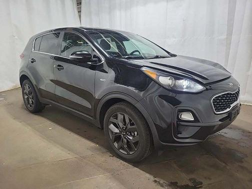Black 2022 Kia Sportage LX