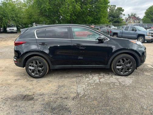Black 2022 Kia Sportage LX Sport Utility 4D