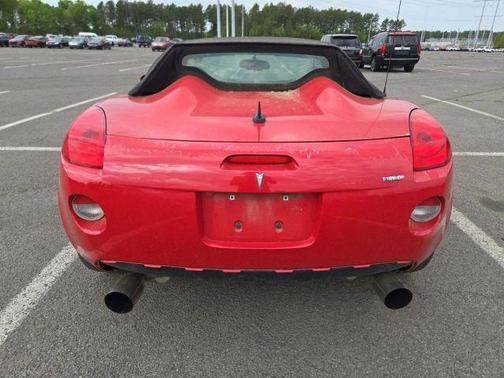 Red 2009 Pontiac Solstice GXP