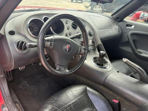 Red 2009 Pontiac Solstice GXP Convertible 2D