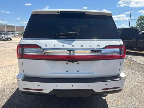 White 2020 Lincoln Navigator Reserve Sport Utility 4D