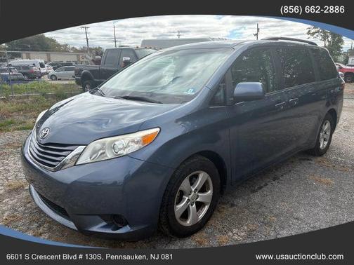 2016 Toyota Sienna LE