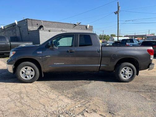 Gray 2013 Toyota Tundra 6 1/2 FT