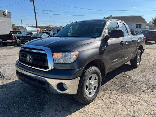 Gray 2013 Toyota Tundra 6 1/2 FT