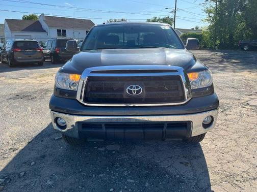 Gray 2013 Toyota Tundra 6 1/2 FT