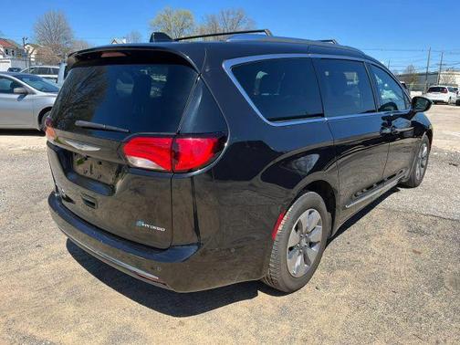 2020 Chrysler Pacifica Hybrid Limited