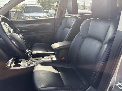 2020 Mitsubishi Outlander SEL