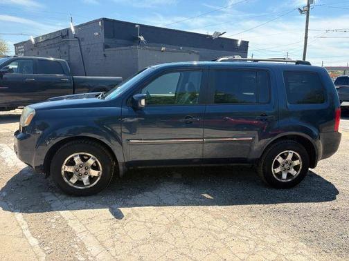 Blue 2011 Honda Pilot Touring