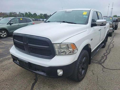 2018 RAM 1500 SLT