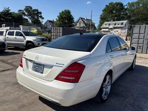 2013 Mercedes-Benz S-Class S 550 4MATIC