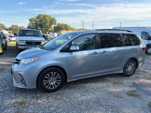 2018 Toyota Sienna XLE Premium