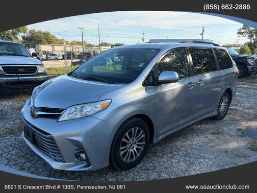 2018 Toyota Sienna XLE Premium