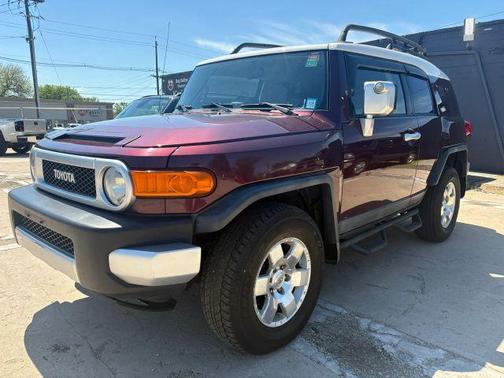 Burgundy 2007 Toyota FJ Cruiser