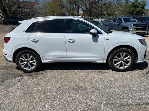 2021 Audi Q3 45 S line Premium