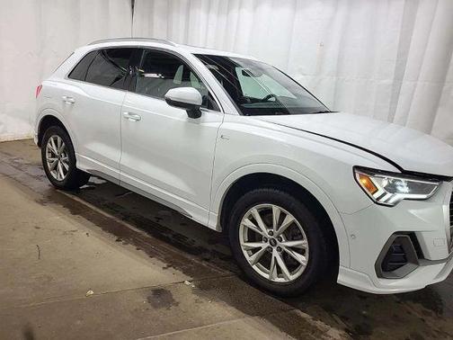 Glacier White Metallic 2021 Audi Q3 45 S line Premium
