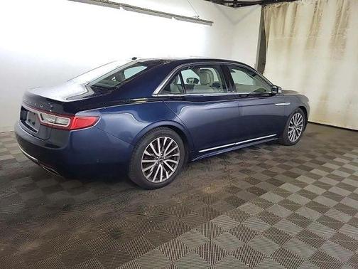 2017 Lincoln Continental Select
