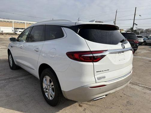 2020 Buick Enclave Essence