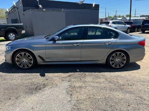 Gray 2017 BMW 530 i xDrive