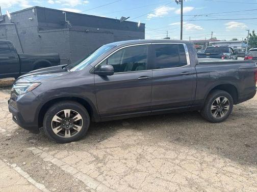 Gray 2017 Honda Ridgeline RTL Pickup 4D 5 ft