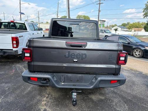 2021 Jeep Gladiator Sport