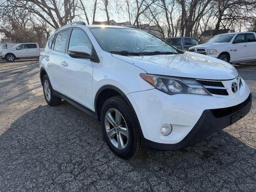 White 2015 Toyota RAV4 XLE Sport Utility 4D
