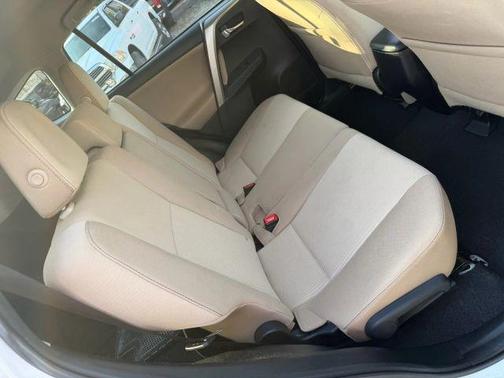White 2015 Toyota RAV4 XLE Sport Utility 4D