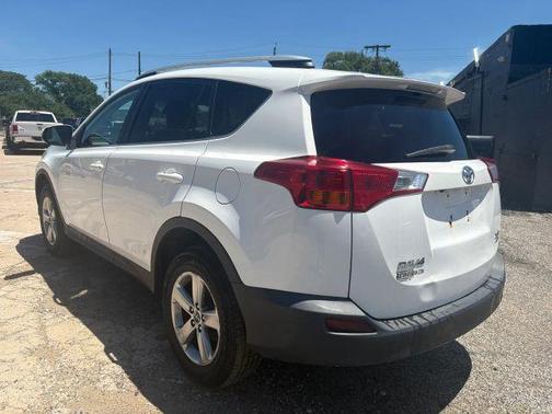 White 2015 Toyota RAV4 XLE Sport Utility 4D