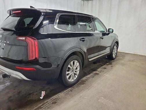 Black 2022 Kia Telluride LX Sport Utility 4D