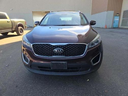 Burgundy 2016 Kia Sorento LX