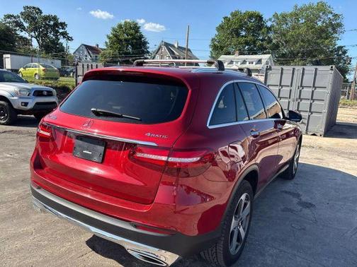 2018 Mercedes-Benz GLC 300 Base 4MATIC