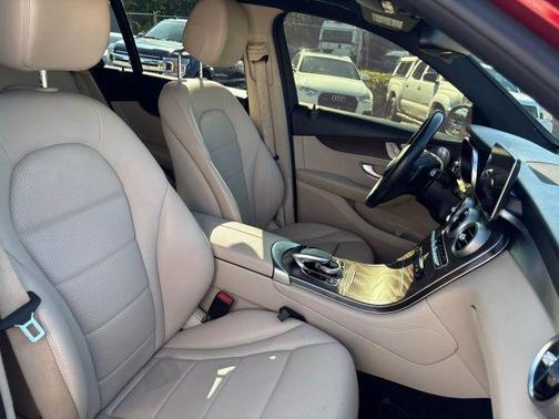 2018 Mercedes-Benz GLC 300 Base 4MATIC