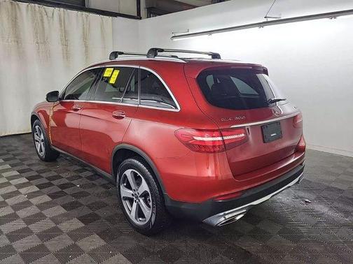 2018 Mercedes-Benz GLC 300 Base 4MATIC