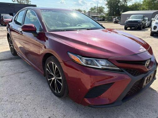 2018 Toyota Camry SE