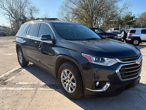 Gray 2019 Chevrolet Traverse LT Cloth