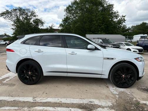 2017 Jaguar F-PACE 35t R-Sport
