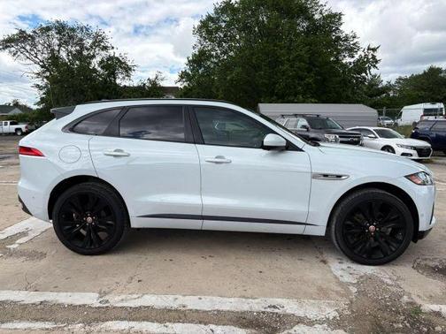 2017 Jaguar F-PACE 35t R-Sport