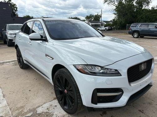 2017 Jaguar F-PACE 35t R-Sport