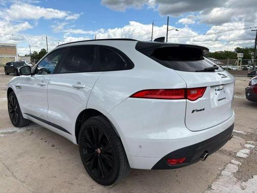 2017 Jaguar F-PACE 35t R-Sport