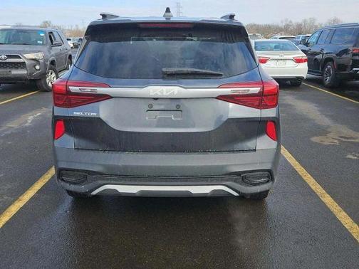 2022 Kia Seltos S