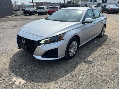 Silver 2023 Nissan Altima 2.5 S