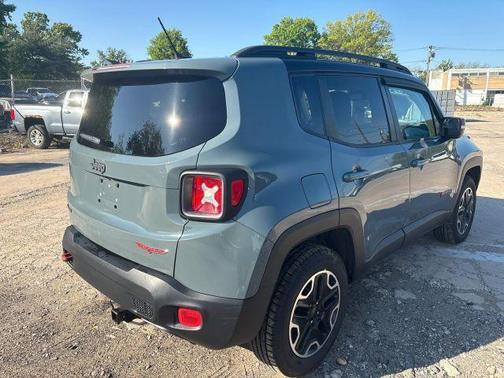 Gray 2016 Jeep Renegade Trailhawk Sport Utility 4D