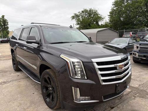2017 Cadillac Escalade ESV Luxury
