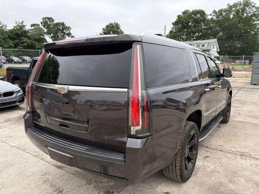 2017 Cadillac Escalade ESV Luxury