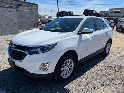 White 2021 Chevrolet Equinox 2LT