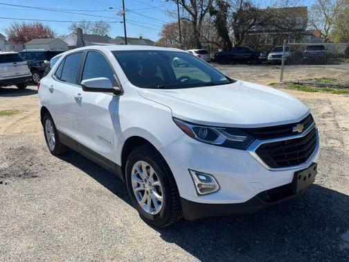 White 2021 Chevrolet Equinox 2LT