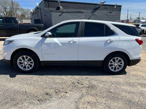White 2021 Chevrolet Equinox 2LT