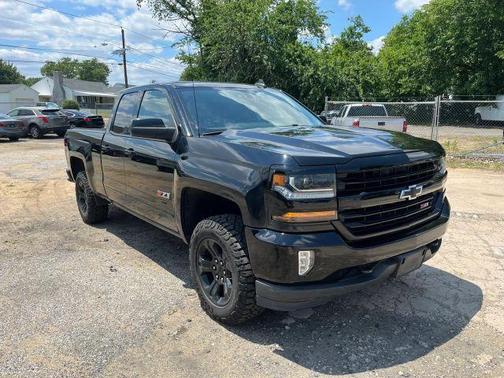 Black 2017 Chevrolet Silverado 1500 Z71 LT Pickup 4D 6 1/2 ft