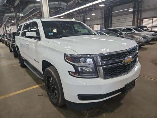 White 2018 Chevrolet Suburban LT Sport Utility 4D