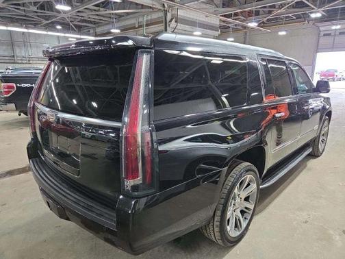 2017 Cadillac Escalade ESV Premium Luxury